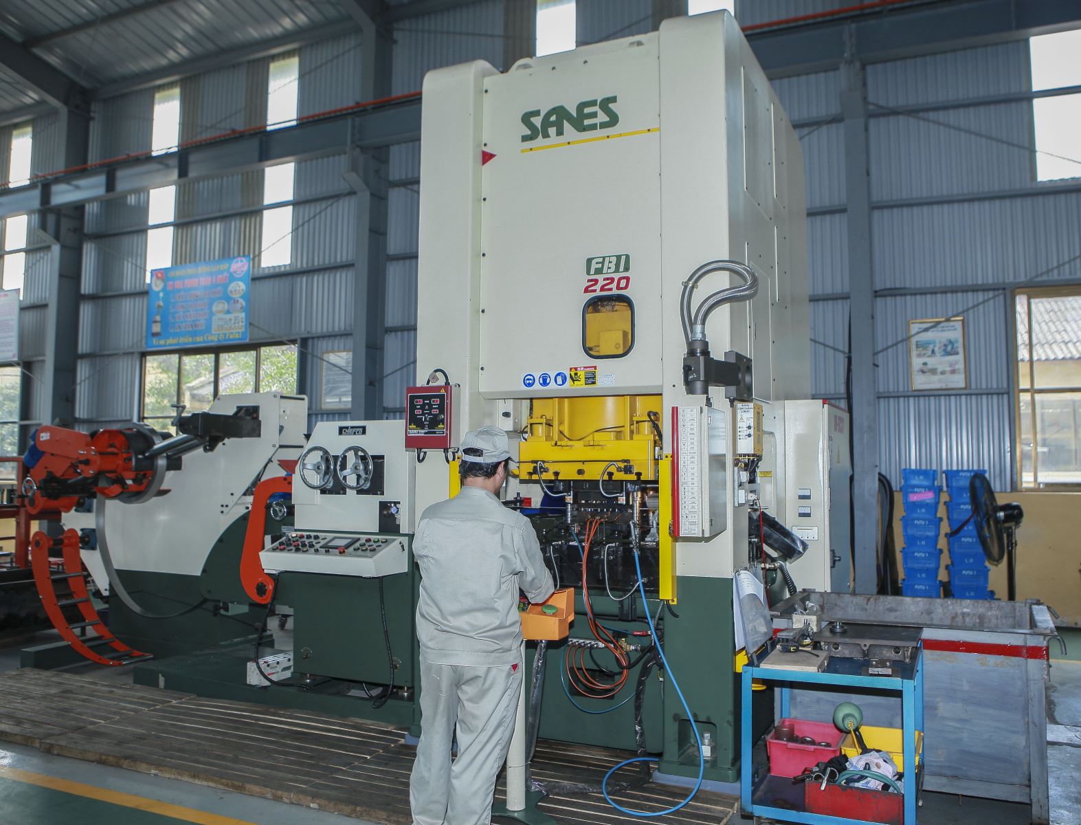 Thiết bị gia công